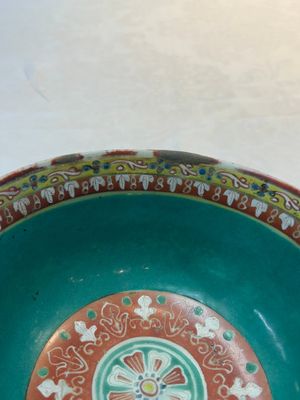 A Chinese Bencharong bowl for the Thai market and an export bowl for the American market, 19th C. — photo 7