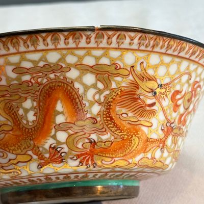 A Chinese Bencharong 'Dragons' bowl and cover for the Thai market — photo 14