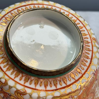 A Chinese Bencharong 'Dragons' bowl and cover for the Thai market — photo 17