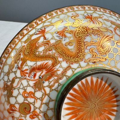 A Chinese Bencharong 'Dragons' bowl and cover for the Thai market — photo 20