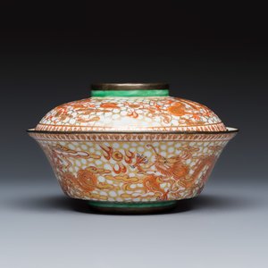 A Chinese Bencharong 'Dragons' bowl and cover for the Thai market — photo 2