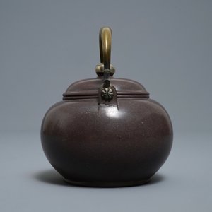 A Chinese Bencharong Thai market polished Yixing stoneware teapot, 19th C. — 照片 5