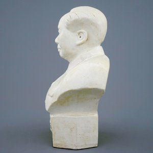 A Chinese biscuit bust of Mao, 20th C. — photo 2