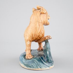 A Chinese biscuit porcelain figure of a Kylin, Qianlong, 18th C. — photo 5