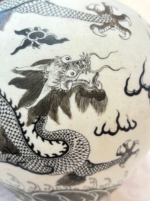 A Chinese black-enamelled  biscuit 'dragon' vase, Qianlong mark, 19th C. — photo 8