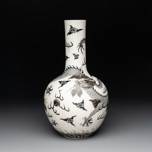A Chinese black-enamelled  biscuit 'dragon' vase, Qianlong mark, 19th C. — photo 1