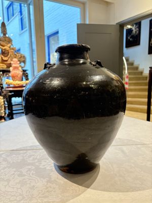 A Chinese black-glazed jar and a brown-glazed jar, Ming/Qing — 照片 2