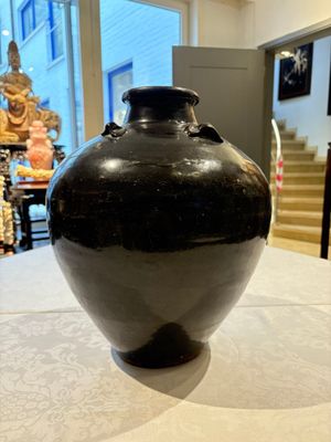 A Chinese black-glazed jar and a brown-glazed jar, Ming/Qing — 照片 3