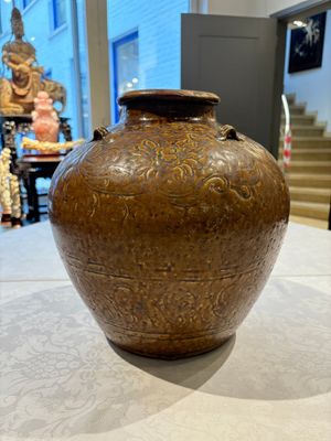 A Chinese black-glazed jar and a brown-glazed jar, Ming/Qing — 照片 8