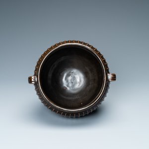 A Chinese black-glazed ribbed two-handled jar, Northern Song or Jin — 照片 6