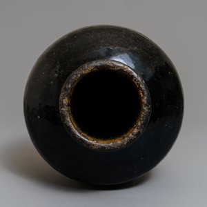 A Chinese black-glazed stoneware jar, Song — 照片 5