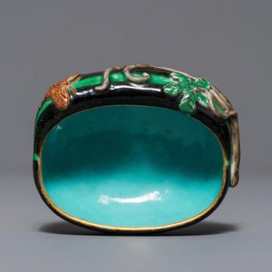 A Chinese black ground melon-shaped brush washer, 18/19th C. — 照片 7