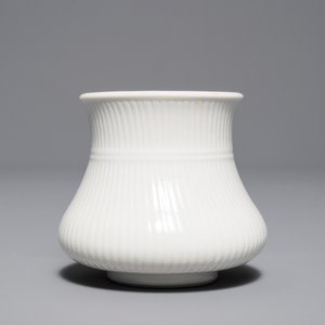 A Chinese blanc de Chine brush pot, Kangxi — 照片 2