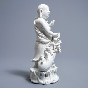 A Chinese blanc de Chine 'Buddha and playing boys' group, Republic, 20th C. — 照片 3