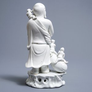 A Chinese blanc de Chine 'Buddha and playing boys' group, Republic, 20th C. — 照片 4