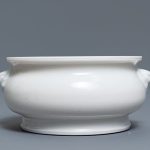 A Chinese blanc de Chine censer with inscription, Kangxi — 照片 4