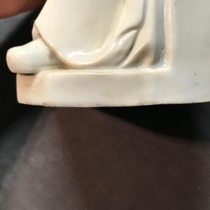 A Chinese blanc de Chine figure of Guandi, 18/19th C. — 照片 12