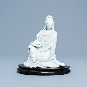 A Chinese blanc de Chine figure of Guanyin, seal mark, 19/20th C. — photo 1
