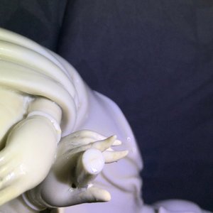 A Chinese blanc de Chine Guanyin with impressed mark, 18th C. — 照片 13