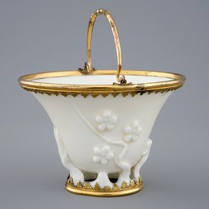 A Chinese blanc de Chine libation cup with gilt bronze mounts, Kangxi — 照片 1