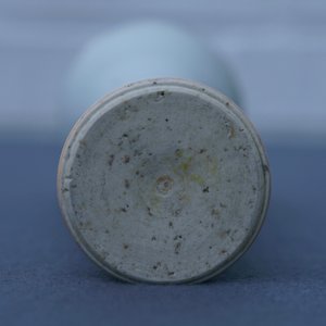 A Chinese blanc de Chine vase with underglaze design, Transitional period — 照片 10
