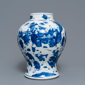 A Chinese blue and white '100 boys' baluster vase, Kangxi — 照片 3