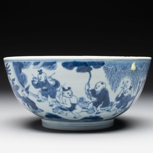 A Chinese blue and white '100 boys' bowl, Fu Lu Shou seal mark, Yongzheng — foto 3