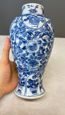 A Chinese blue and white five-piece garniture with floral design — photo 32