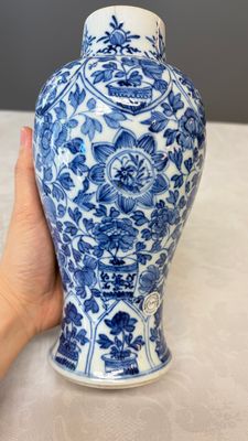 A Chinese blue and white five-piece garniture with floral design — photo 46