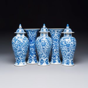 A Chinese blue and white five-piece garniture with floral design — photo 1