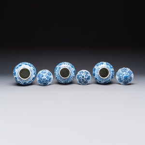 A Chinese blue and white five-piece garniture with floral design — photo 6