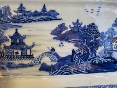 A Chinese blue and white 53-piece service, Qianlong — 照片 9
