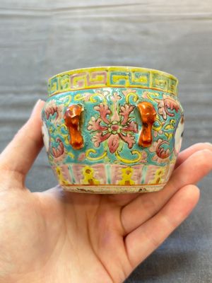 A Chinese blue and white and a famille rose 'kamcheng' bowl and cover for the Straits or Peranakan market, 19th C. — photo 18