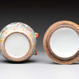 A Chinese blue and white and a famille rose 'kamcheng' bowl and cover for the Straits or Peranakan market, 19th C. — photo 13