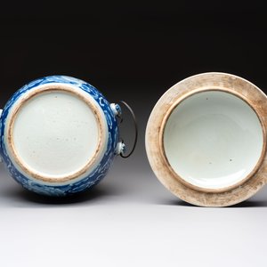 A Chinese blue and white and a famille rose 'kamcheng' bowl and cover for the Straits or Peranakan market, 19th C. — photo 7