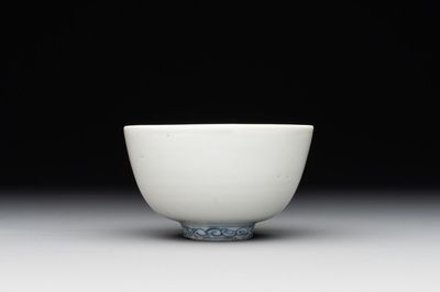 A Chinese blue and white anhua bowl, late Ming
