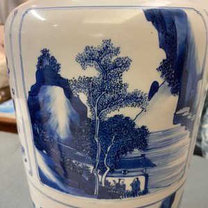 A Chinese blue and white 'antiquities and landscapes' rouleau vase, Kangxi — photo 30