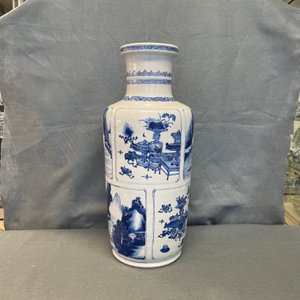 A Chinese blue and white 'antiquities and landscapes' rouleau vase, Kangxi — photo 37