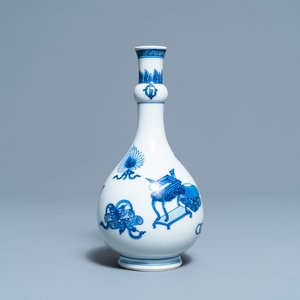 A Chinese blue and white 'antiquities' bottle vase, Kangxi — photo 1