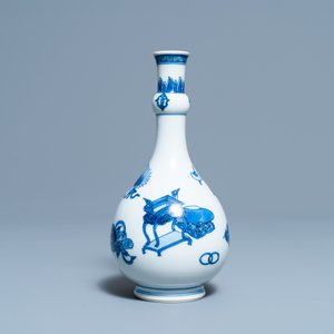 A Chinese blue and white 'antiquities' bottle vase, Kangxi — photo 2