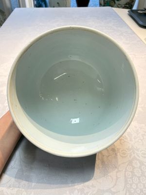 A Chinese blue and white 'Antiquities' bowl and cover, Kangxi — photo 6
