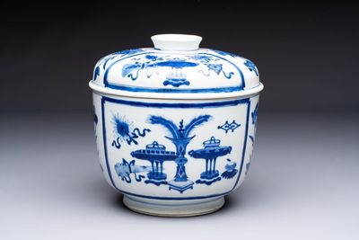 A Chinese blue and white 'Antiquities' bowl and cover, Kangxi