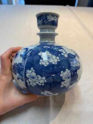 A Chinese blue and white 'antiquities' hookah base, Kangxi — photo 6