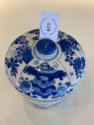 A Chinese blue and white ‘antiquities’ jar and cover, Kangxi — 照片 5