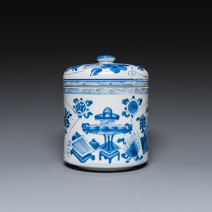 A Chinese blue and white ‘antiquities’ jar and cover, Kangxi — 照片 2