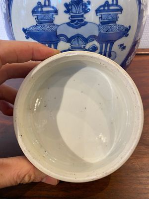 A Chinese blue and white ‘antiquities’ jar and cover, Kangxi — photo 6