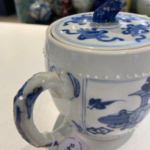 A Chinese blue and white 'antiquities' teapot and cover, Kangxi — photo 13