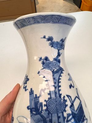A Chinese blue and white 'Antiquities' wall vase, Kangxi — photo 2