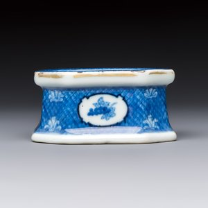 A Chinese blue and white 'Arbour' salt after Cornelis Pronk, Qianlong — photo 4