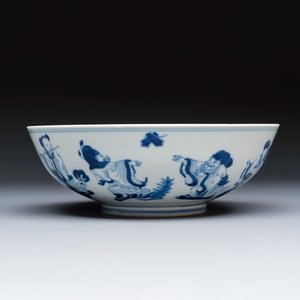 A Chinese blue and white 'Ba Xian Zhu Shou 八仙祝壽' bowl — photo 4